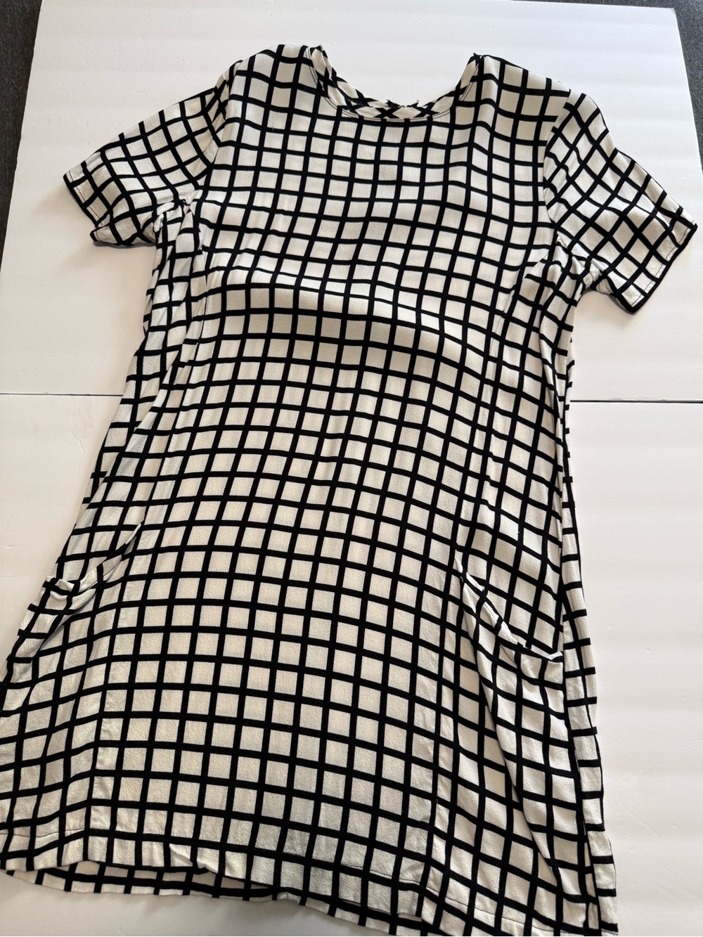 Abercrombie & Fitch Black and White Grid Shift Dress